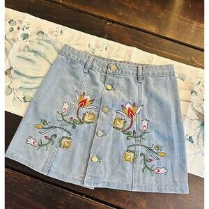 DTYNZ Floral Embroidery Denim Skirt Juniors Size Large